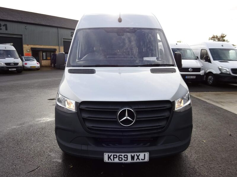 MERCEDES-BENZ SPRINTER