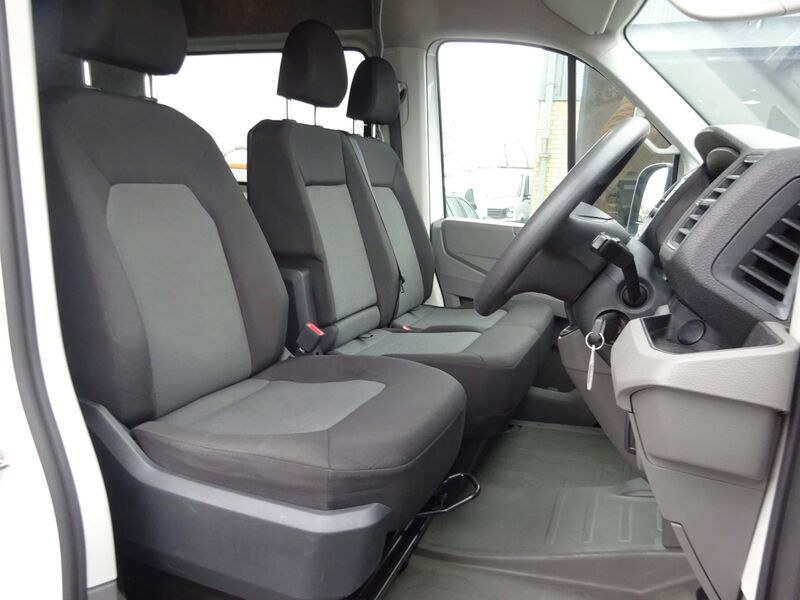 VOLKSWAGEN CRAFTER
