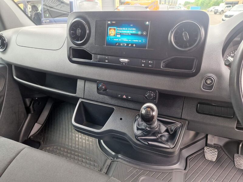 MERCEDES-BENZ SPRINTER