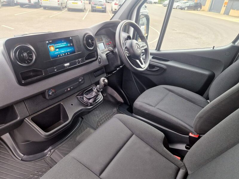 MERCEDES-BENZ SPRINTER