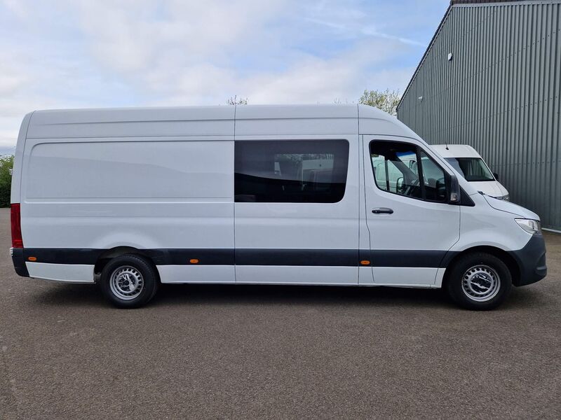 MERCEDES-BENZ SPRINTER