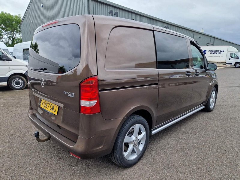 MERCEDES-BENZ VITO