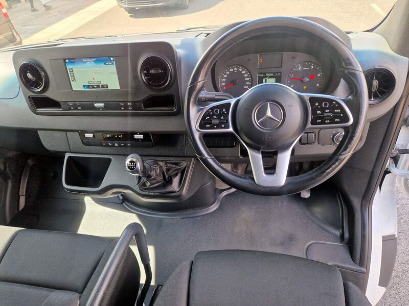 MERCEDES-BENZ SPRINTER