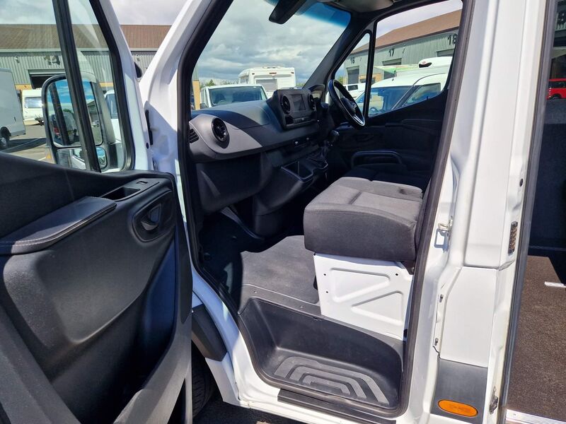 MERCEDES-BENZ SPRINTER