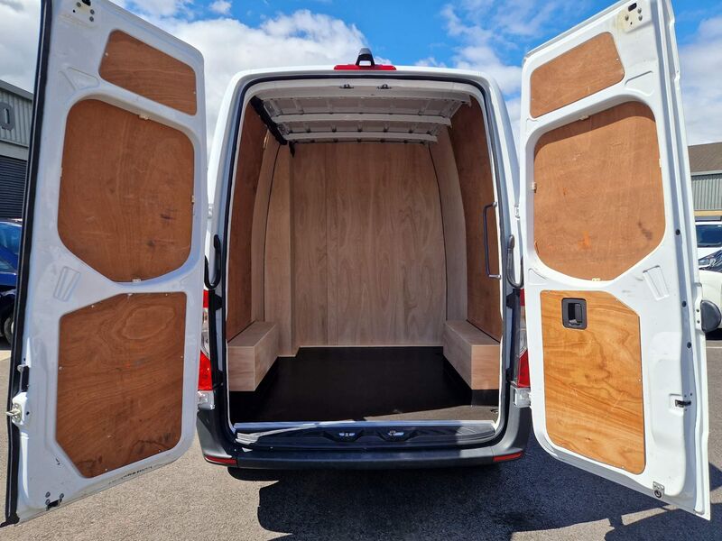 MERCEDES-BENZ SPRINTER
