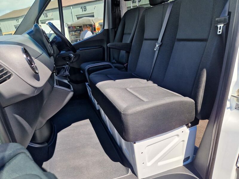 MERCEDES-BENZ SPRINTER