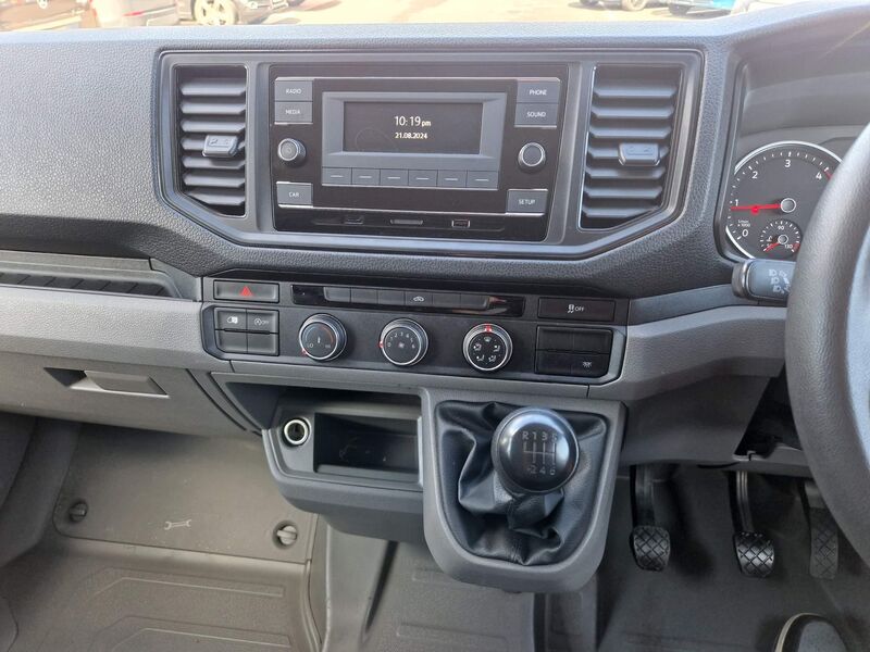 VOLKSWAGEN CRAFTER
