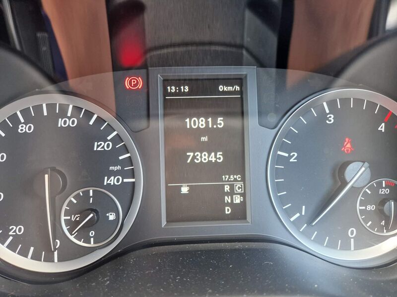 MERCEDES-BENZ VITO