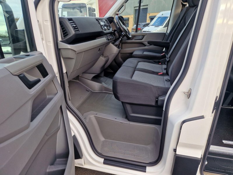 VOLKSWAGEN CRAFTER