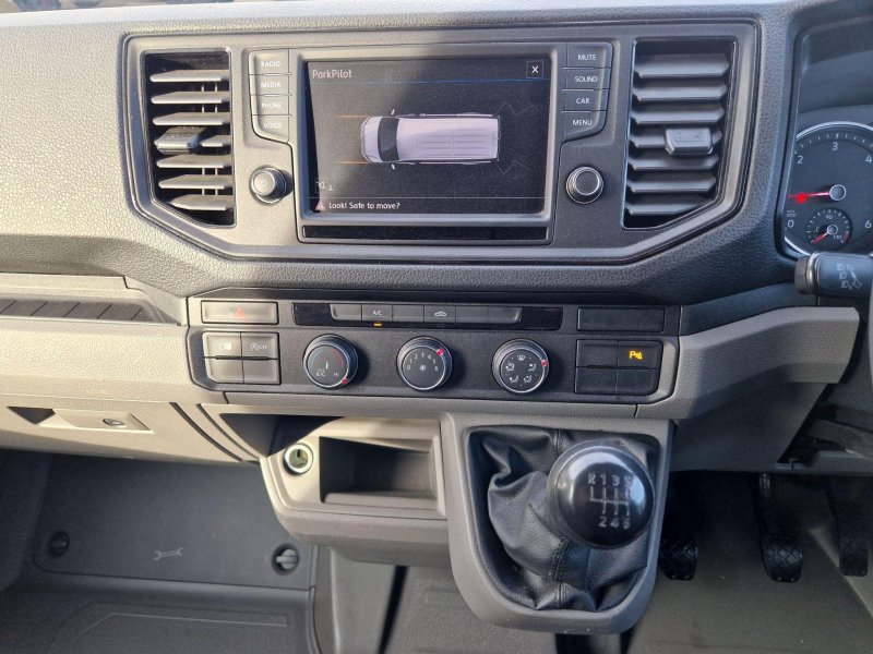 VOLKSWAGEN CRAFTER