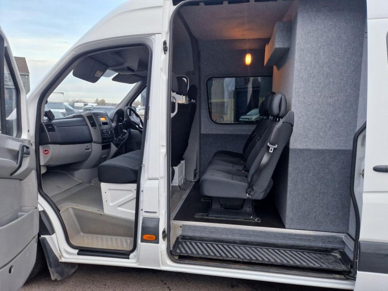 MERCEDES-BENZ SPRINTER