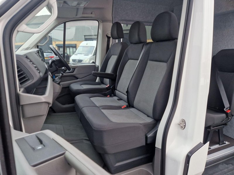 VOLKSWAGEN CRAFTER