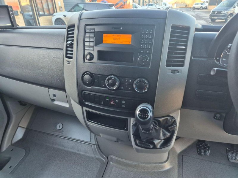 MERCEDES-BENZ SPRINTER