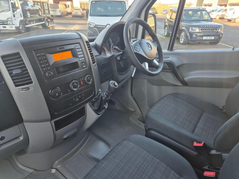MERCEDES-BENZ SPRINTER