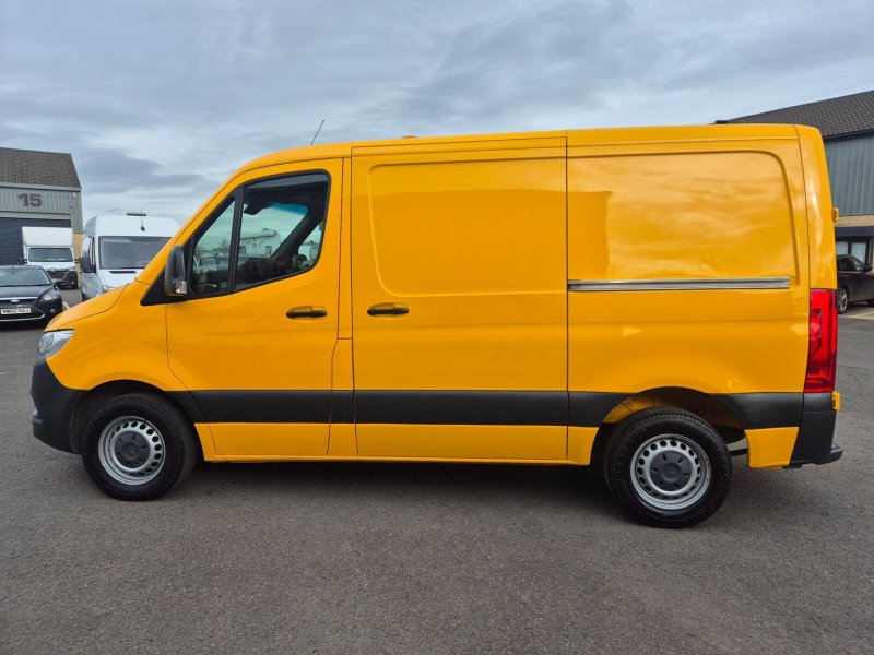 MERCEDES-BENZ SPRINTER