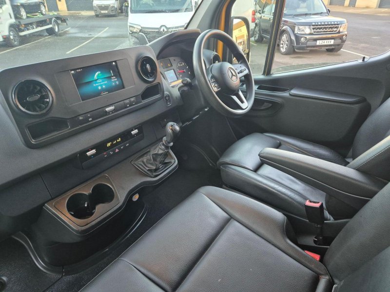 MERCEDES-BENZ SPRINTER