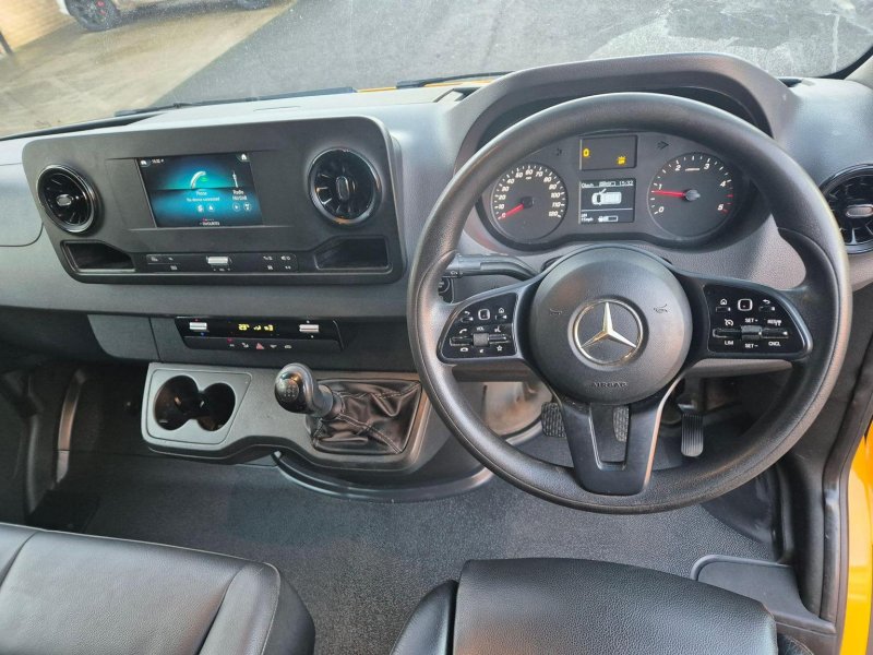 MERCEDES-BENZ SPRINTER