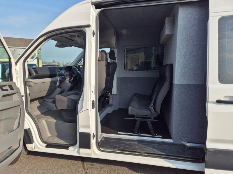 VOLKSWAGEN CRAFTER