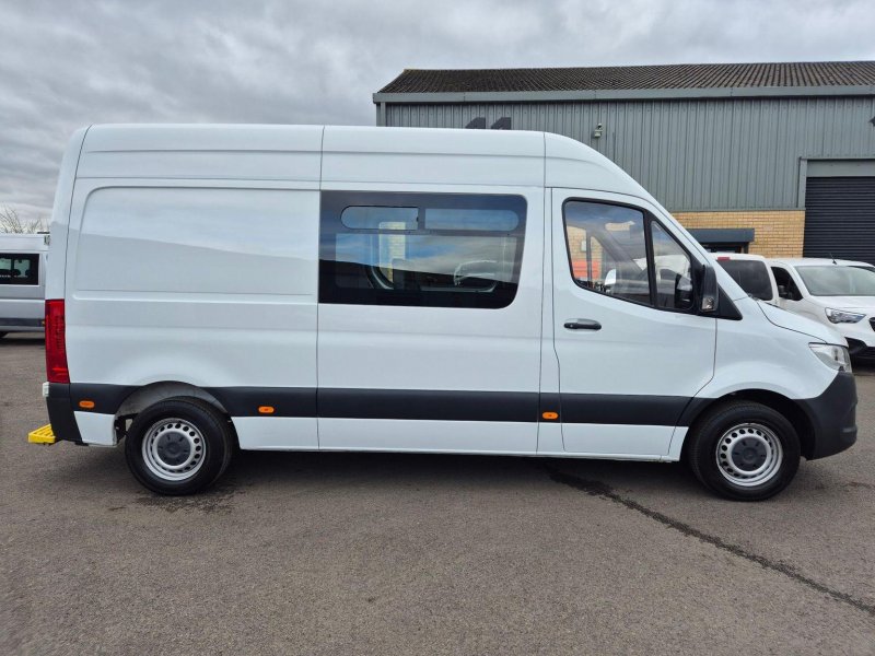 MERCEDES-BENZ SPRINTER