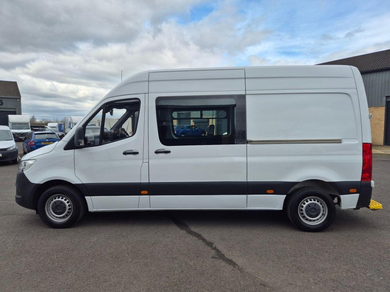 MERCEDES-BENZ SPRINTER