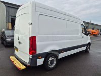 MERCEDES-BENZ SPRINTER