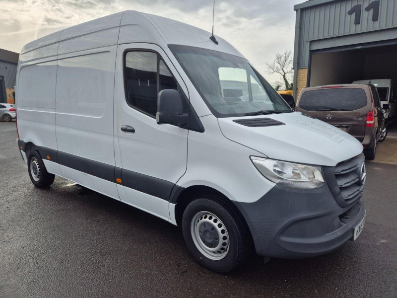 MERCEDES-BENZ SPRINTER