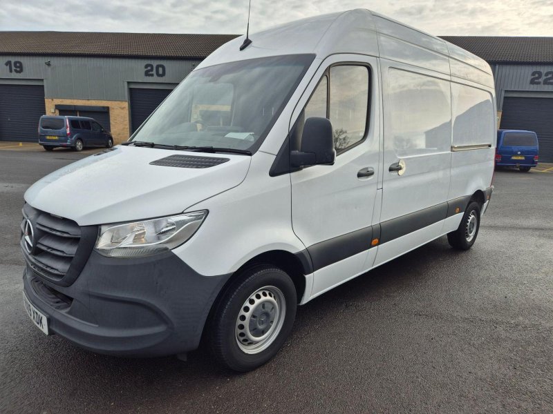 MERCEDES-BENZ SPRINTER