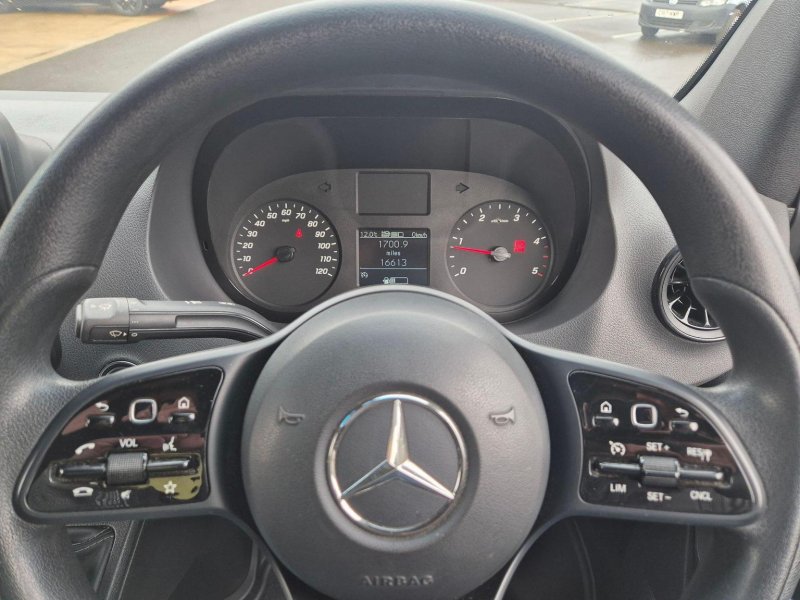 MERCEDES-BENZ SPRINTER