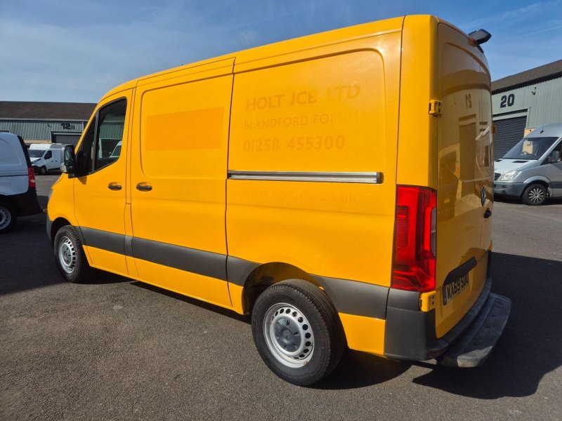 MERCEDES-BENZ SPRINTER