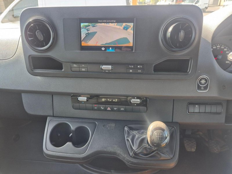 MERCEDES-BENZ SPRINTER