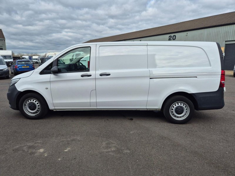 MERCEDES-BENZ VITO
