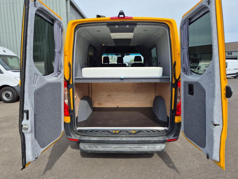 MERCEDES-BENZ SPRINTER