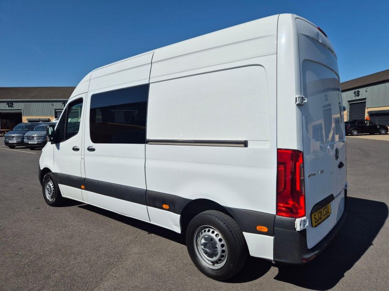 MERCEDES-BENZ SPRINTER