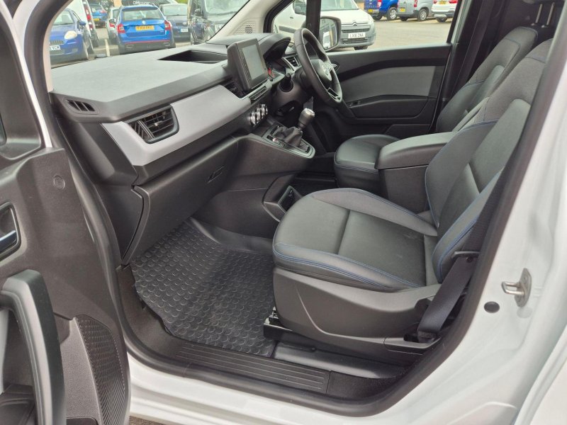 NISSAN TOWNSTAR