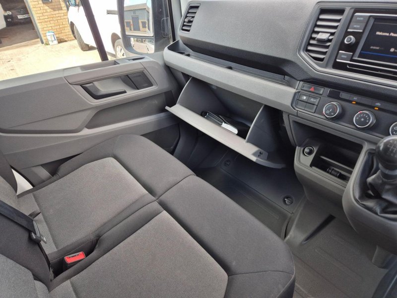 VOLKSWAGEN CRAFTER