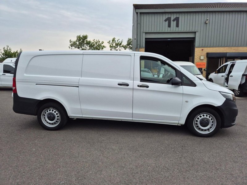 MERCEDES-BENZ VITO