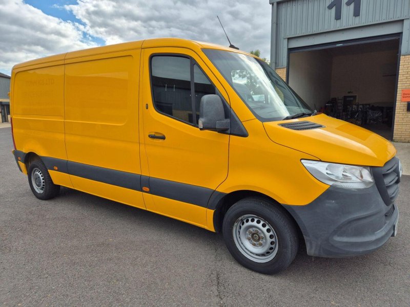 MERCEDES-BENZ SPRINTER