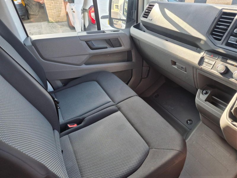 VOLKSWAGEN CRAFTER