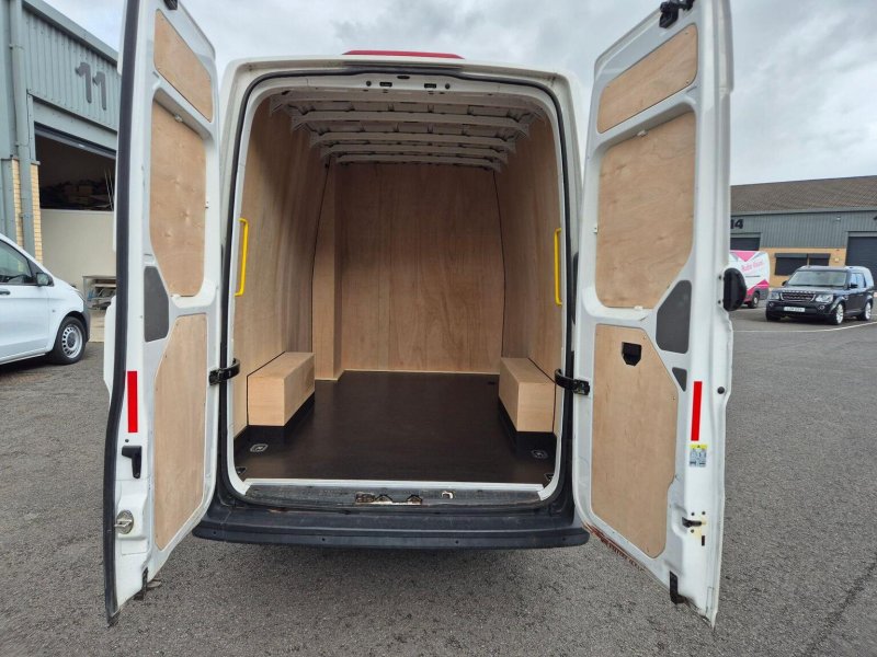 VOLKSWAGEN CRAFTER