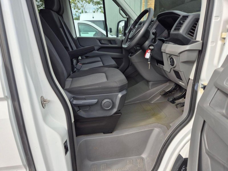 VOLKSWAGEN CRAFTER