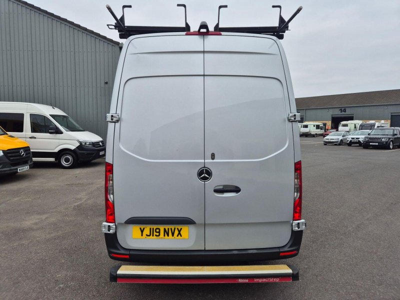 MERCEDES-BENZ SPRINTER