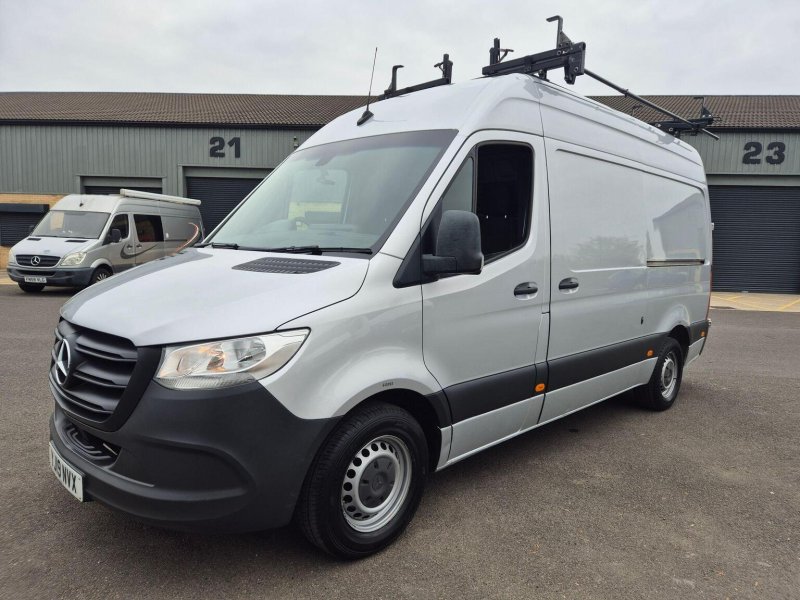 MERCEDES-BENZ SPRINTER