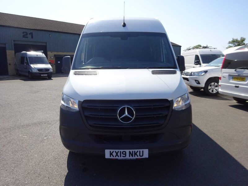 MERCEDES-BENZ SPRINTER