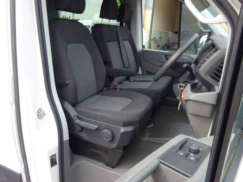 VOLKSWAGEN CRAFTER