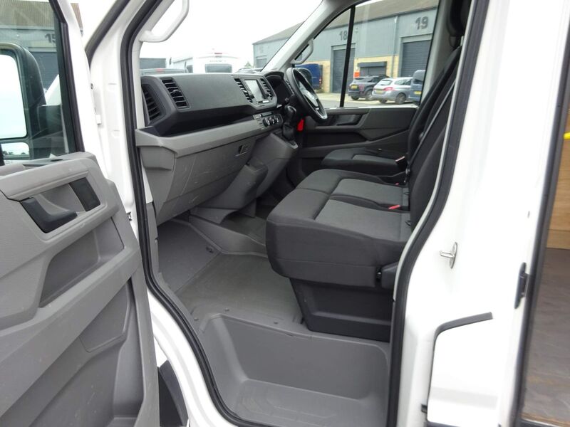 VOLKSWAGEN CRAFTER