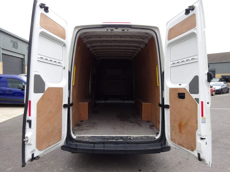 VOLKSWAGEN CRAFTER
