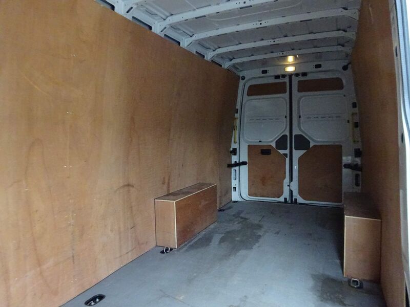 VOLKSWAGEN CRAFTER