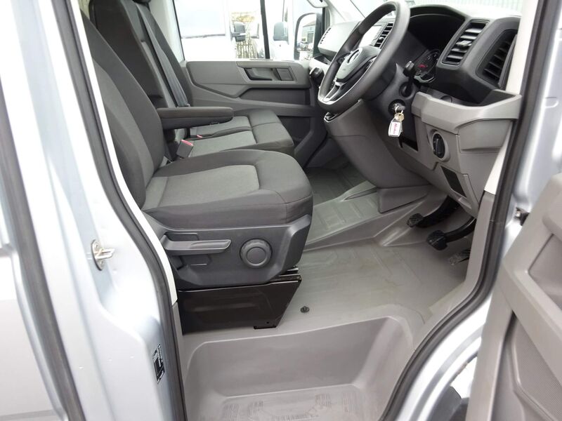 VOLKSWAGEN CRAFTER