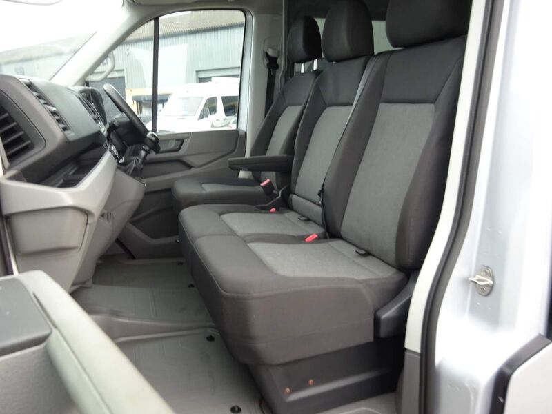 VOLKSWAGEN CRAFTER