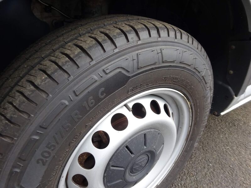 VOLKSWAGEN CRAFTER